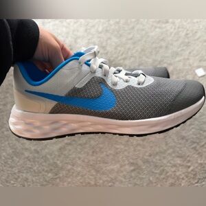 Nike revolution big kid running sneakers